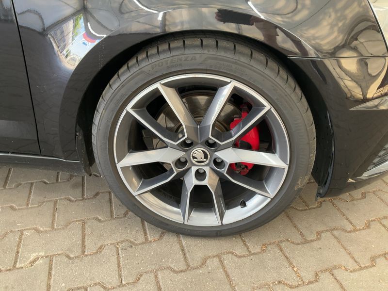 Skoda Octavia 2.0 TDI RS 2018 – снимка 11