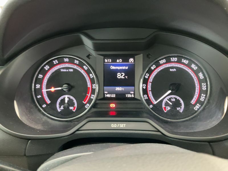 Skoda Octavia 2.0 TDI RS 2018 – снимка 19
