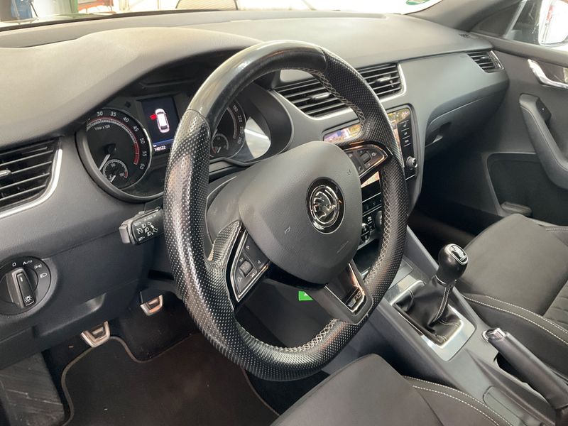 Skoda Octavia 2.0 TDI RS 2018 – снимка 23