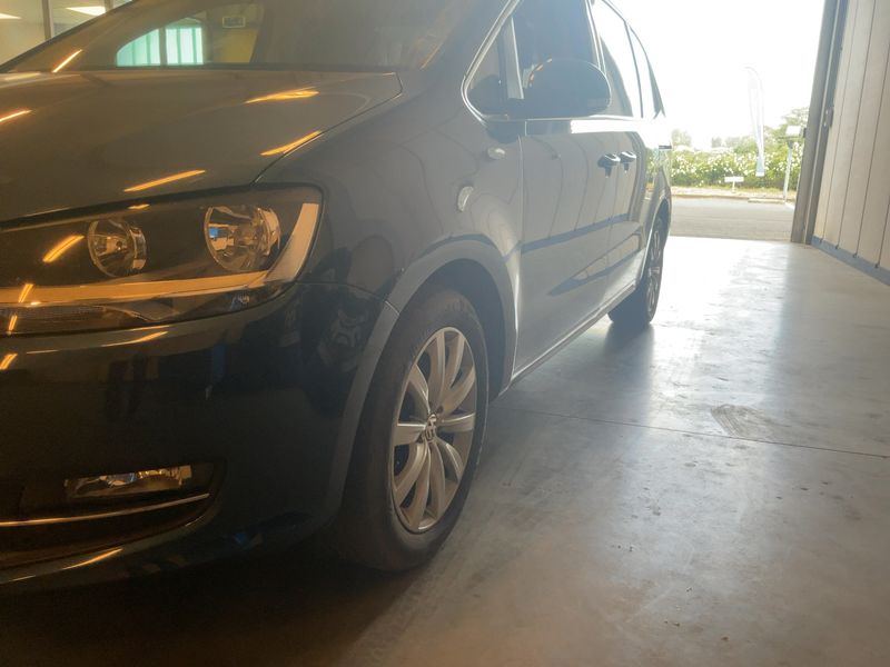 Volkswagen Sharan 2.0 TDI Highline BlueMotion Tech 2016 – снимка 2
