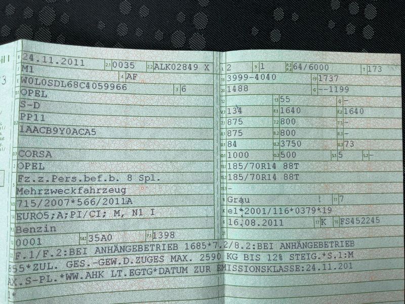 Opel Corsa 1.4 Satellite 2011 – снимка 20