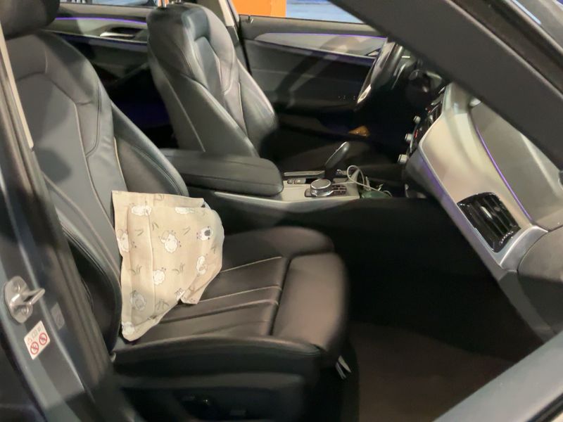 BMW 5er 530d xDrive Sport Line 2017 – снимка 16