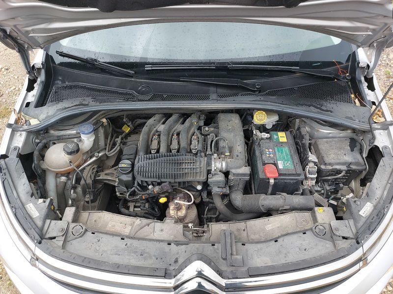Citroen C3 1.2 PureTech Shine 2017 – снимка 8