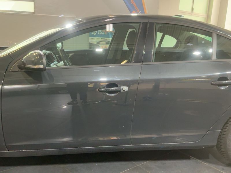 Volvo S60 2.0 D4 Kinetic 2015 – снимка 4