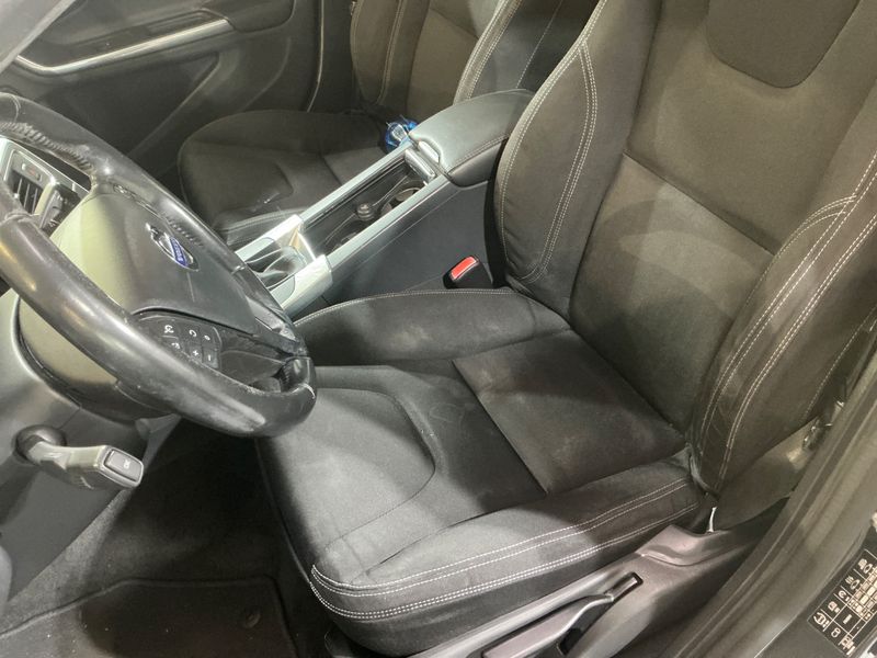 Volvo S60 2.0 D4 Kinetic 2015 – снимка 24