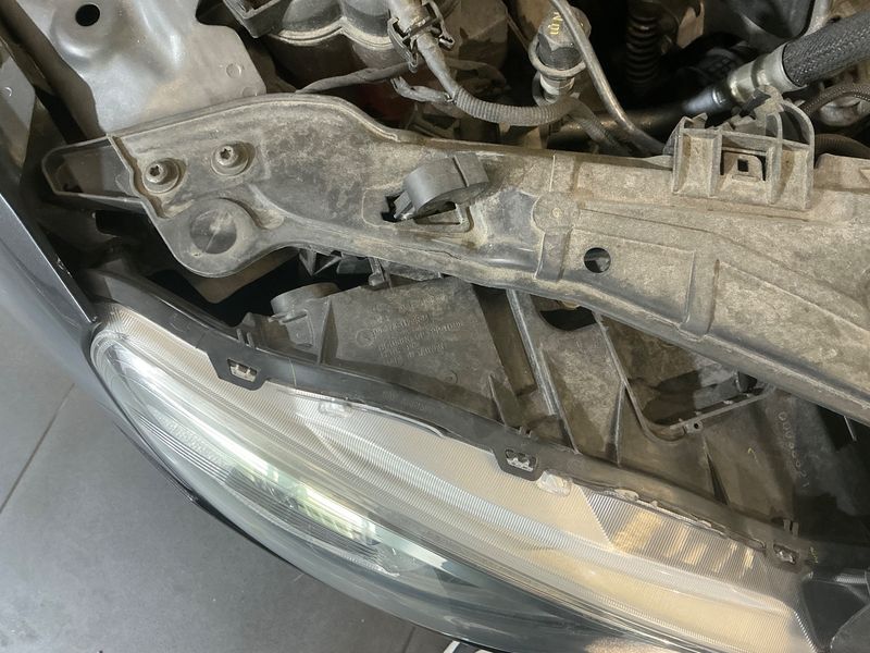 Volvo S60 2.0 D4 Kinetic 2015 – снимка 37