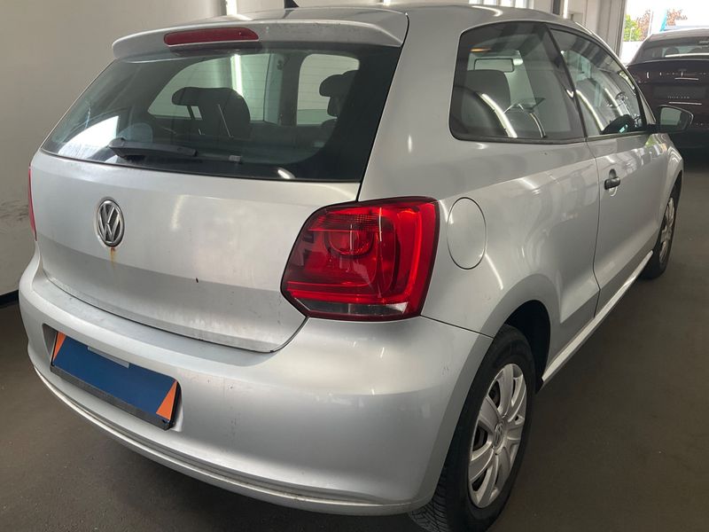 Volkswagen Polo 1.2 Trendline 2010 – снимка 2