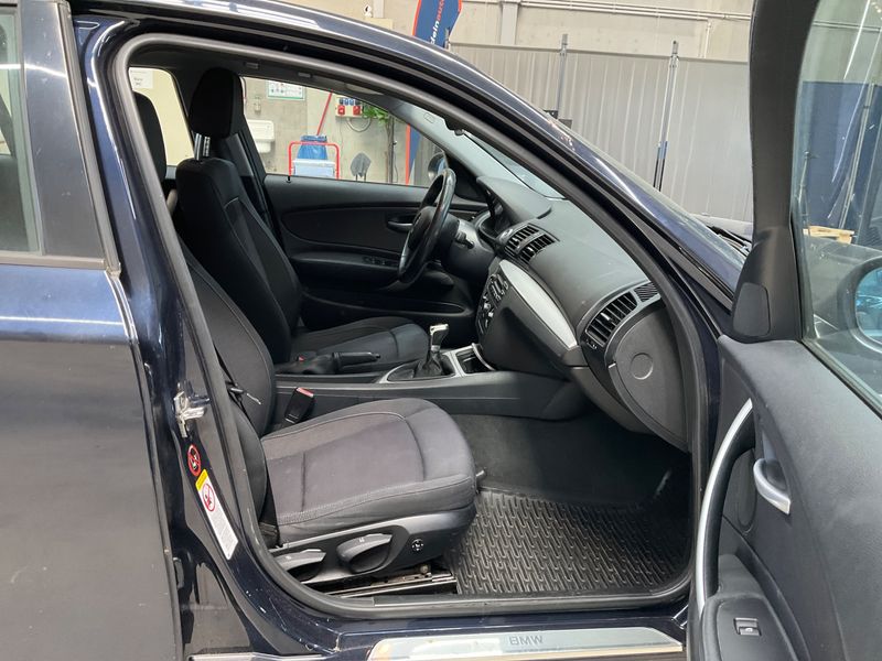 BMW 1er 123d 2008 – снимка 3