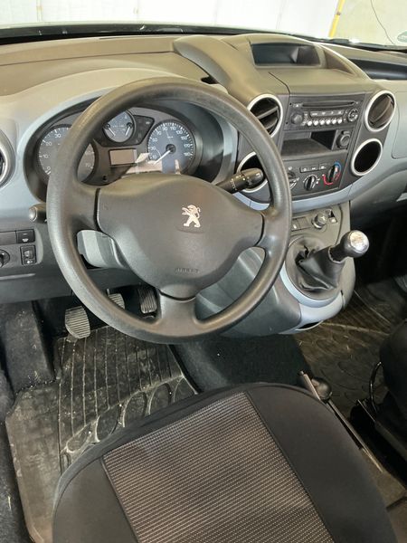 Peugeot Partner 1.6 HDi Active 2013 – снимка 35