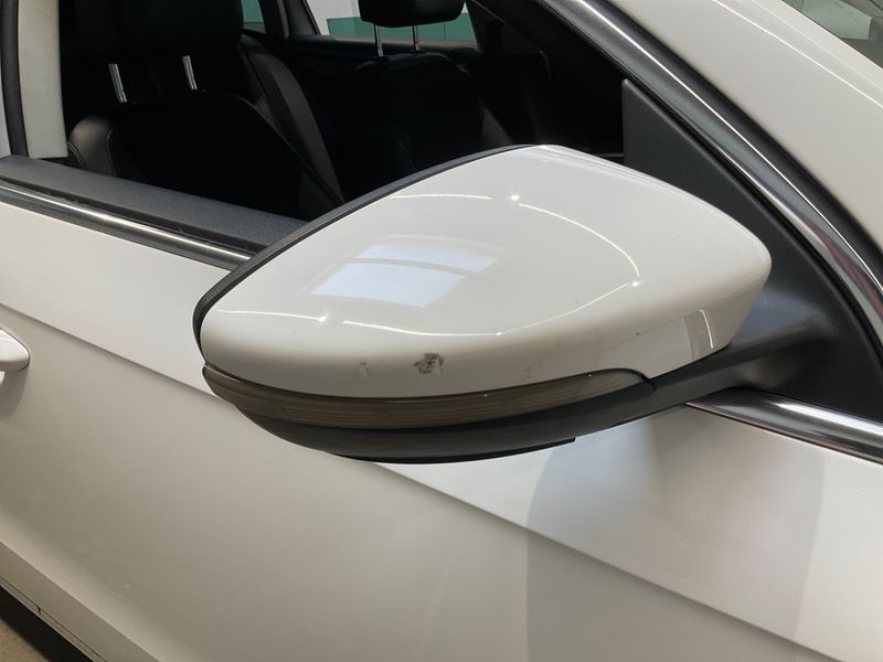 Volkswagen Passat 2.0 TSI Highline 2011 – снимка 23