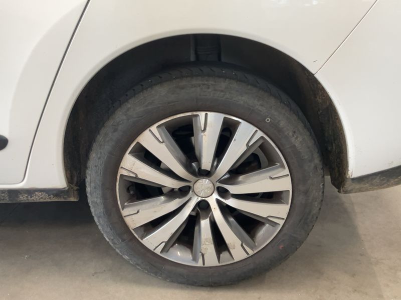 Peugeot 3008 1.6 Blue-HDi Active 2015 – снимка 5