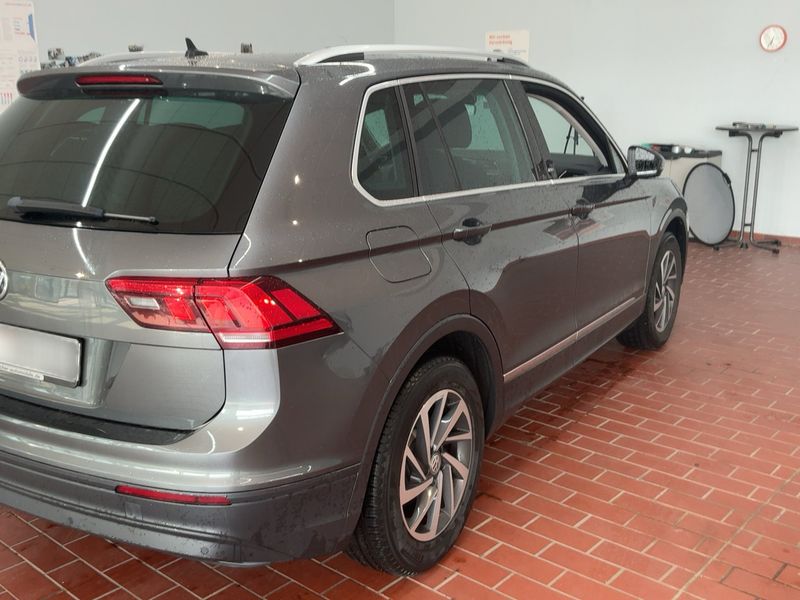 Volkswagen Tiguan 2.0 TDI Sound BlueMotion Tech 2017 – снимка 8