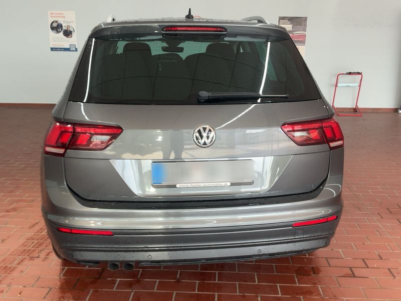 Volkswagen Tiguan 2.0 TDI Sound BlueMotion Tech 2017 – снимка 7