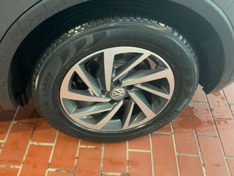 Volkswagen Tiguan 2.0 TDI Sound BlueMotion Tech 2017 – снимка 5