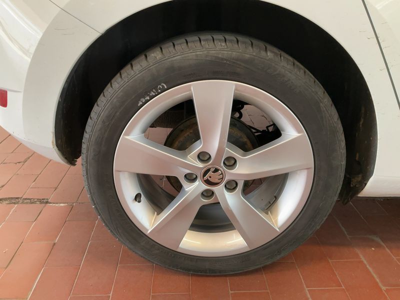 Skoda Fabia 1.0 MPI Cool Plus 2019 – снимка 9