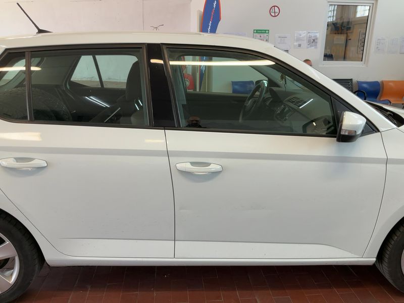 Skoda Fabia 1.0 MPI Cool Plus 2019 – снимка 10