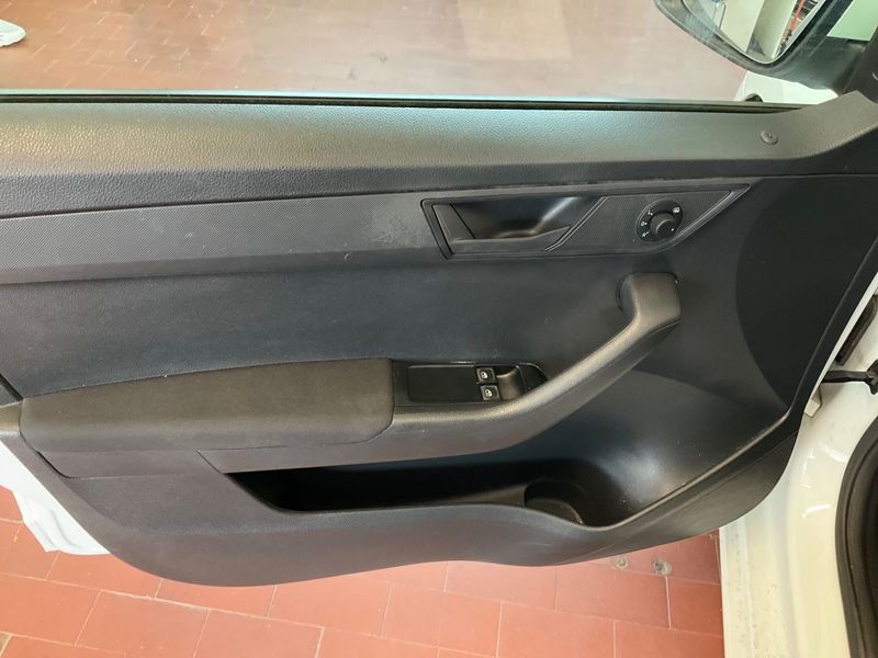 Skoda Fabia 1.0 MPI Cool Plus 2019 – снимка 27
