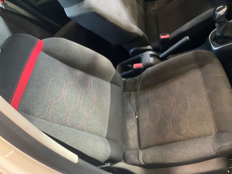 Citroen C3 1.6 Blue-HDi Shine 2018 – снимка 31