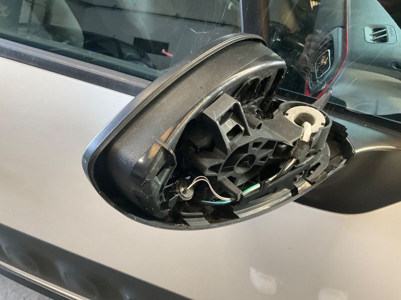 Citroen C3 1.6 Blue-HDi Shine 2018 – снимка 29