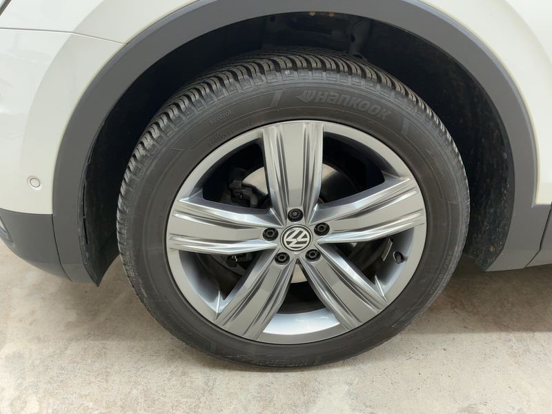 Volkswagen Tiguan 2.0 TDI Highline 4Motion BlueMotion Tech 2017 – снимка 3