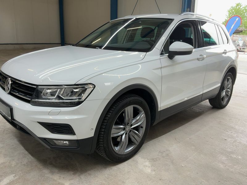 Volkswagen Tiguan 2.0 TDI Highline 4Motion BlueMotion Tech 2017 – снимка 2