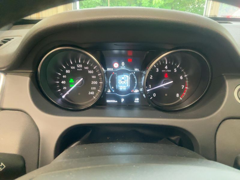 Land Rover Discovery Sport 2.0 Turbo HSE 2019 – снимка 18