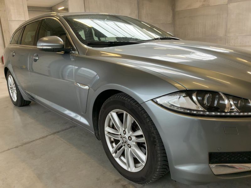 Jaguar XF 2.2 D Eco 2014 – снимка 12