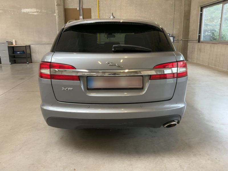 Jaguar XF 2.2 D Eco 2014 – снимка 7