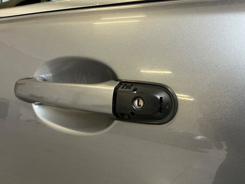 Jaguar XF 2.2 D Eco 2014 – снимка 22
