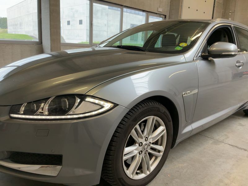 Jaguar XF 2.2 D Eco 2014 – снимка 2