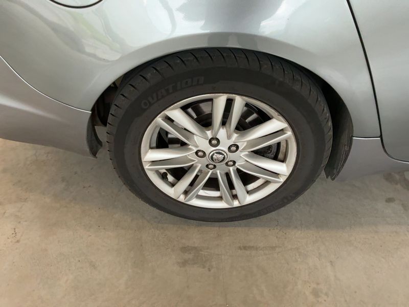 Jaguar XF 2.2 D Eco 2014 – снимка 9
