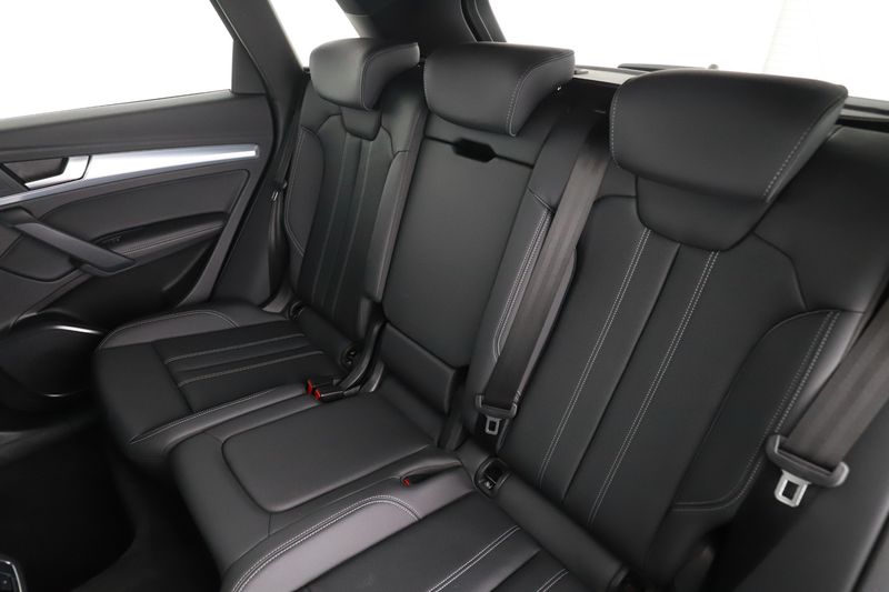 Audi Q5 50 TDI Mild-Hybrid quattro 2024 – снимка 19