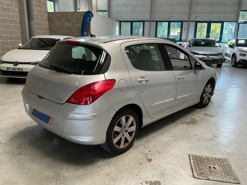 Peugeot 308 1.6 HDi Premium 2008 – снимка 2