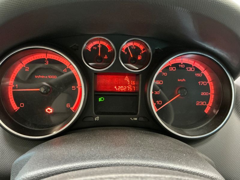 Peugeot 308 1.6 HDi Premium 2008 – снимка 4