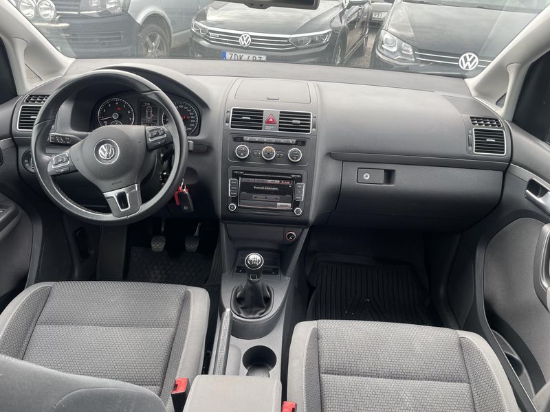 Volkswagen Touran 1.4 TSI Comfortline 2015 – снимка 17