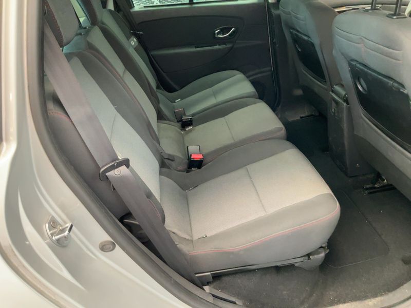 Renault Scenic 1.2 Energy 2013 – снимка 19