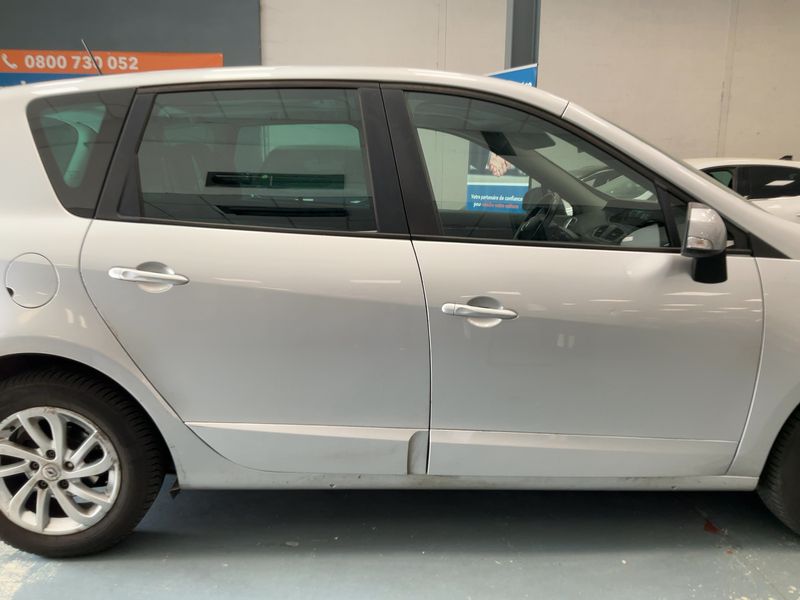 Renault Scenic 1.2 Energy 2013 – снимка 10