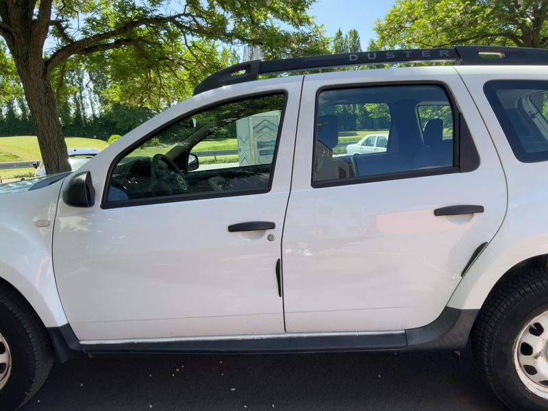 Dacia Duster 1.5 dCi Laureate 4x2 2015 – снимка 4