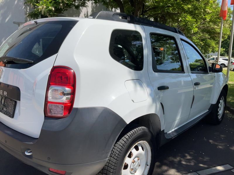 Dacia Duster 1.5 dCi Laureate 4x2 2015 – снимка 6