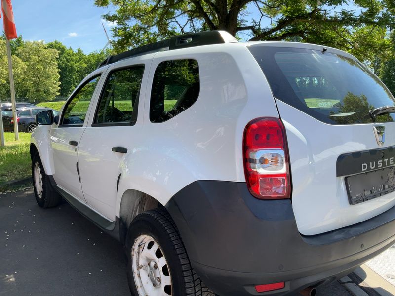 Dacia Duster 1.5 dCi Laureate 4x2 2015 – снимка 3