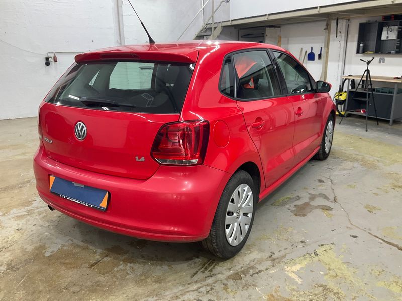 Volkswagen Polo 1.4 FSI Comfortline 2010 – снимка 2