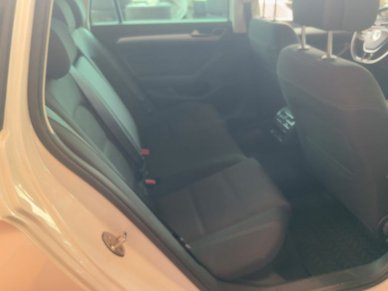 Volkswagen Passat 2.0 TDI Comfortline BlueMotion Tech 2016 – снимка 19