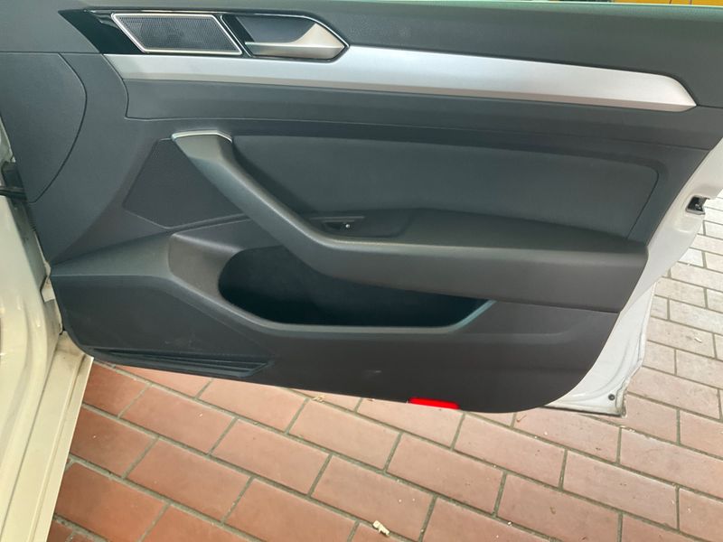 Volkswagen Passat 2.0 TDI Comfortline BlueMotion Tech 2016 – снимка 23