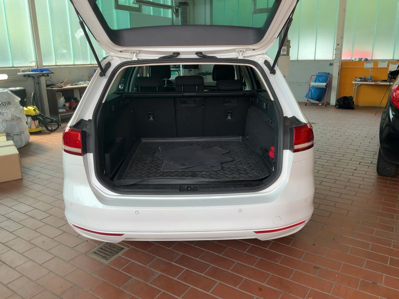 Volkswagen Passat 2.0 TDI Comfortline BlueMotion Tech 2016 – снимка 15