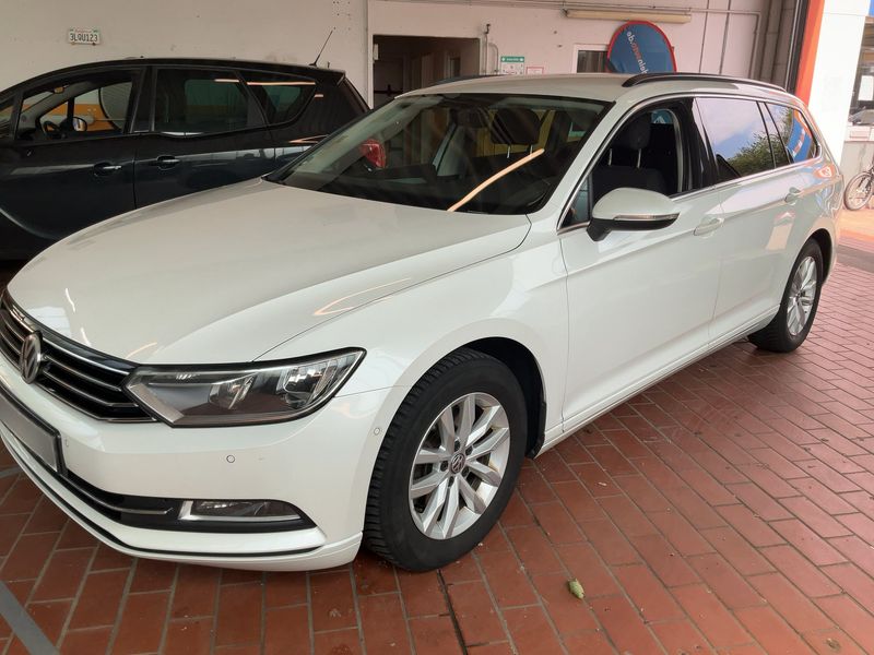 Volkswagen Passat 2.0 TDI Comfortline BlueMotion Tech 2016 – снимка 2
