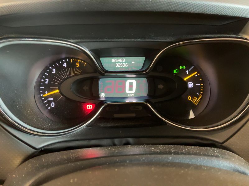 Renault Captur 1.5 dCi Energy Intens 2015 – снимка 18