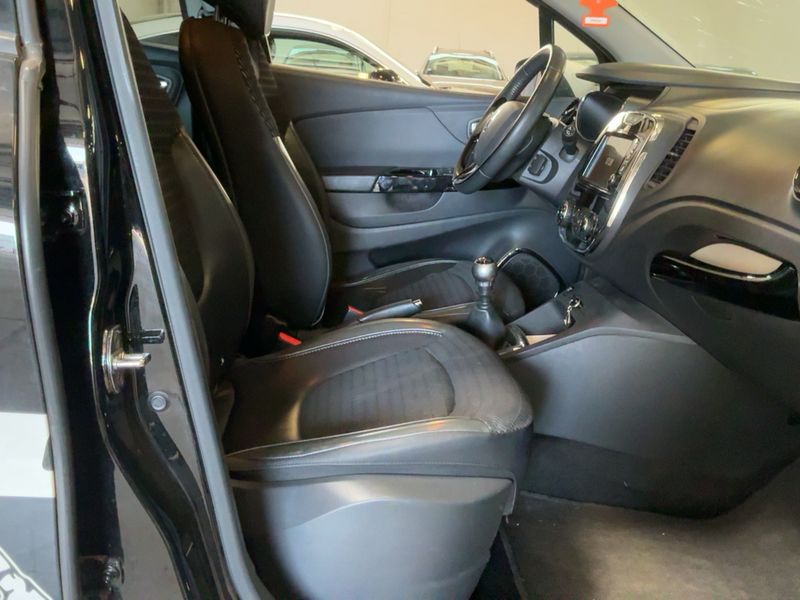 Renault Captur 1.5 dCi Energy Intens 2015 – снимка 16