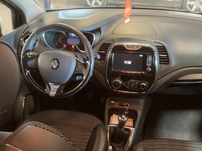Renault Captur 1.5 dCi Energy Intens 2015 – снимка 17