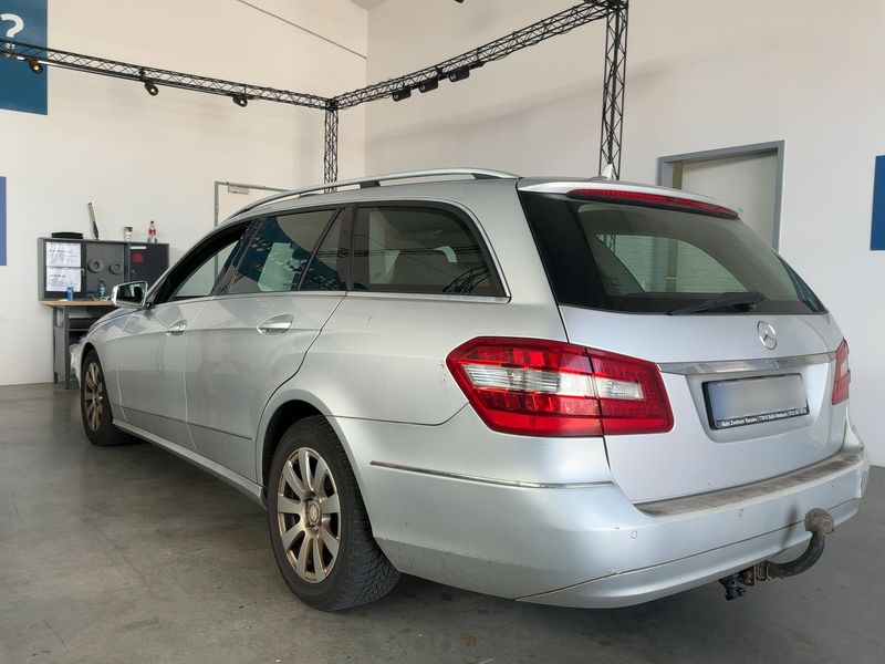 Mercedes-Benz E-Klasse E 220 CDI T BlueEfficiency Elegance 2011 – снимка 3