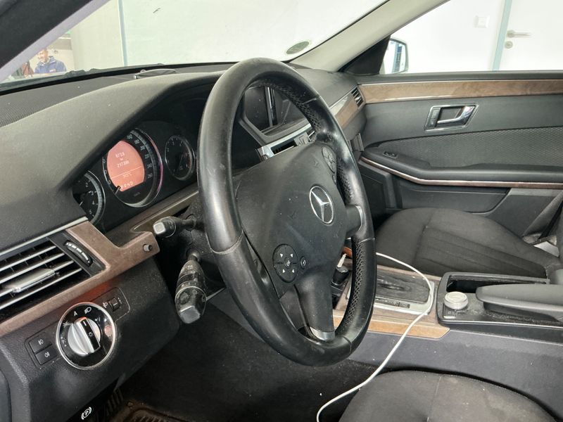 Mercedes-Benz E-Klasse E 220 CDI T BlueEfficiency Elegance 2011 – снимка 21